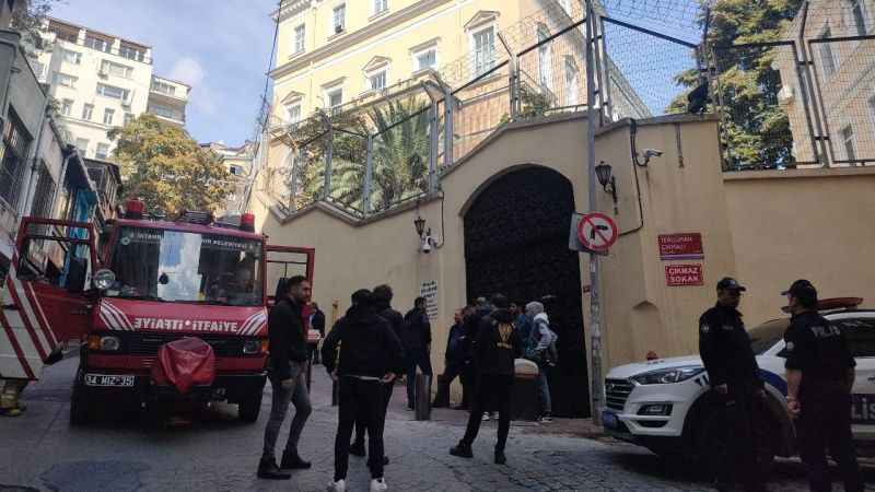 Rusya Başkonsolosluğunda yangın paniği