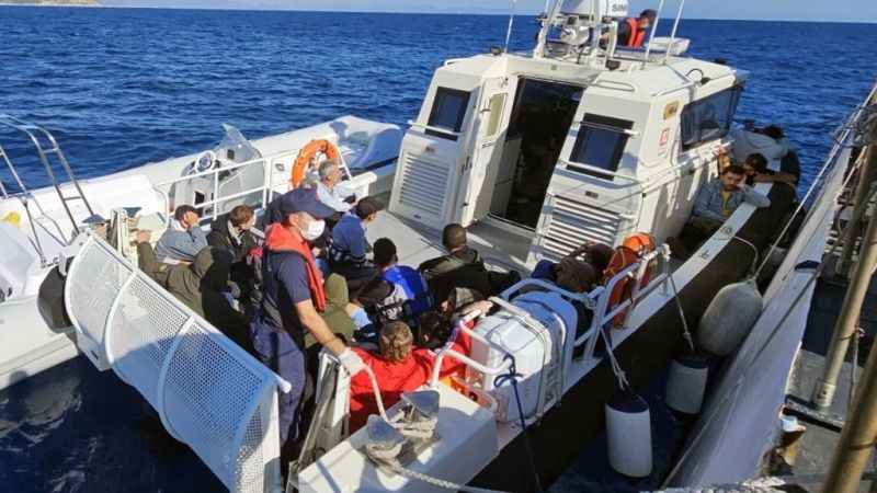 Marmaris’te 30 düzensiz göçmen kurtarıldı