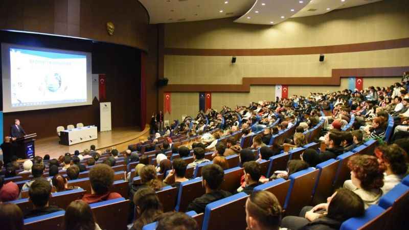 Geçmişten günümüze pandemi tüm yönleriyle değerlendirildi