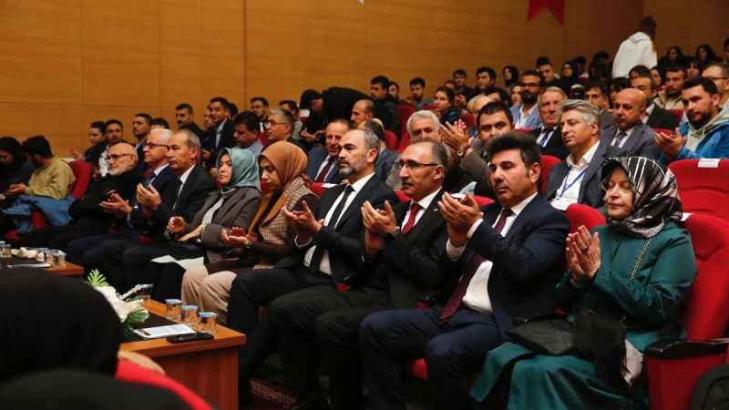 Haydar Aliyev anısına düzenlenen Sosyal Bilimler Kongresi başladı