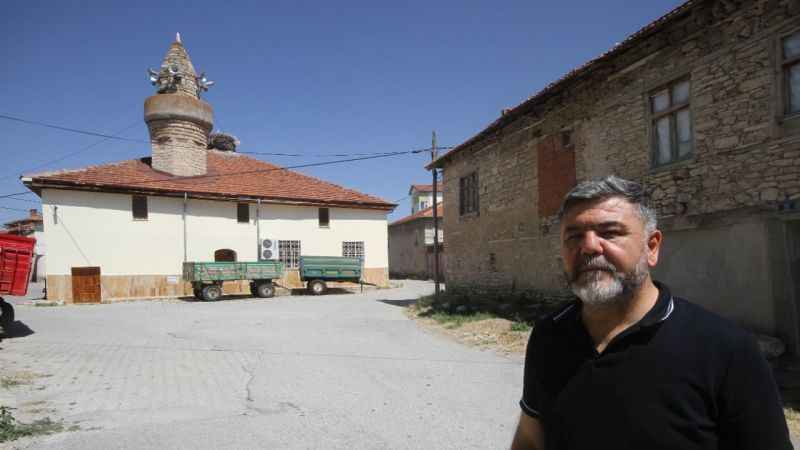Konya'da 658 yıllık cami güdük minaresiyle dikkat çekiyor