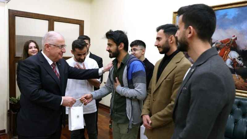 Milli Savunma Bakanı Yaşar Güler, Şırnak ve Hakkarili gençlerle buluştu