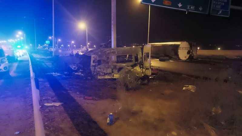 TAG Otoyolu'nda freni patlayan tır dehşet saçtı: 3 ölü, 11 yaralı