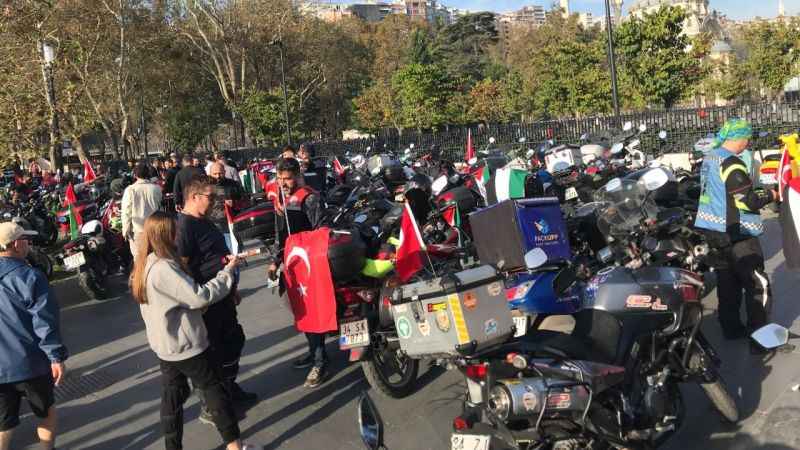 Yüzlerce motosikletli Filistin’e destek için konvoyda buluştu