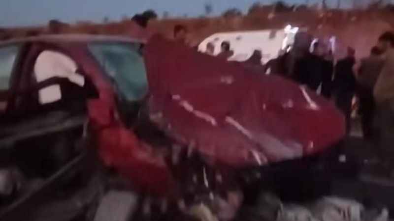 Diyarbakır’da hafif ticari araç otomobille çarpıştı: 6 yaralı