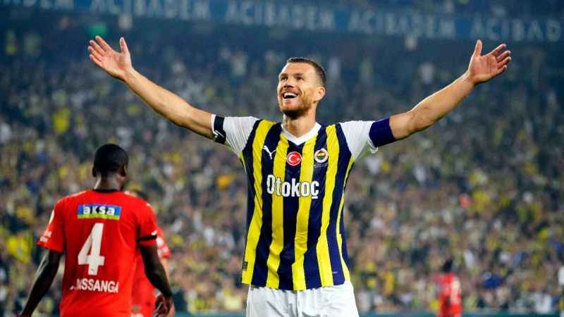Edin Dzeko, Süper Lig’de gol sayısını 7’ye çıkardı