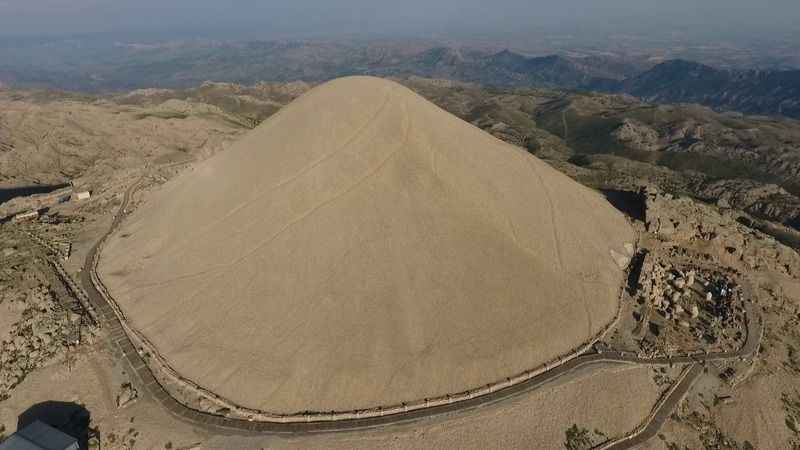 Nemrut’taki heykellerde denenen ‘nano kireç’ tuttu