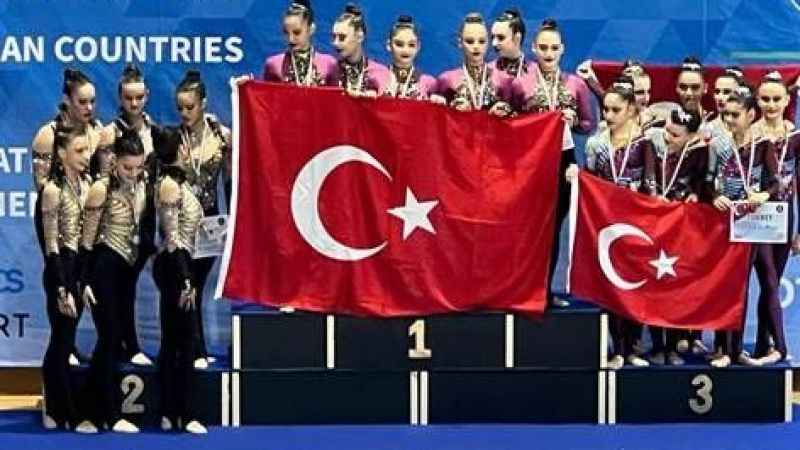 Minik cimnastikçiler İtalya'dan 7 madalya ile döndü