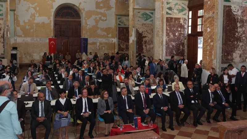Gaziantep'te Türkiye'nin ilk arkeoloji enstitüsü açıldı
