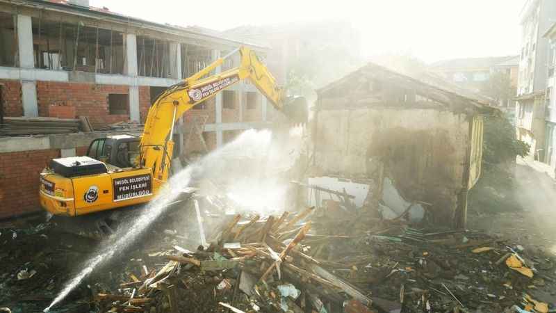 İnegöl'de 30 metruk bina yıkılacak