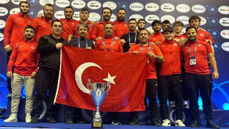 U23 Dünya Güreş Şampiyonası'nda milliler serbest stilde ilk kez takım halinde ikinci oldu
