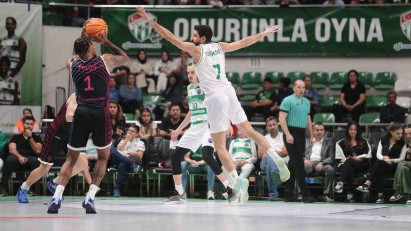Bursaspor evinde Bonn'a kaybetti: 73-91 