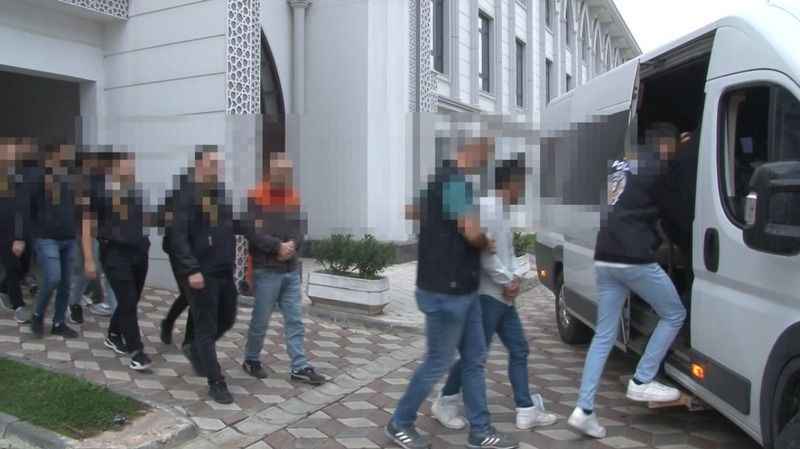 Kocaeli'de e-ticaretle 71 kişiyi 500 bin TL dolandıranlar yakakalandı