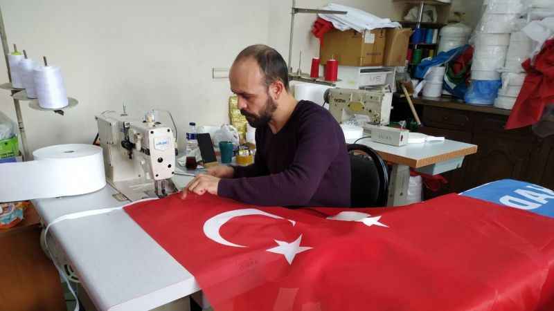 Bayrak üreticileri stokları tüketti