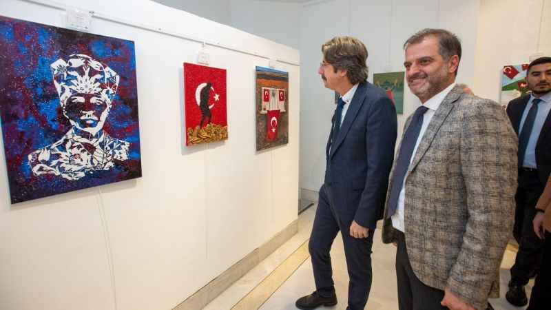 Bursa'da Cumhuriyet'in 100. yılına özel sergiler kapılarını açtı