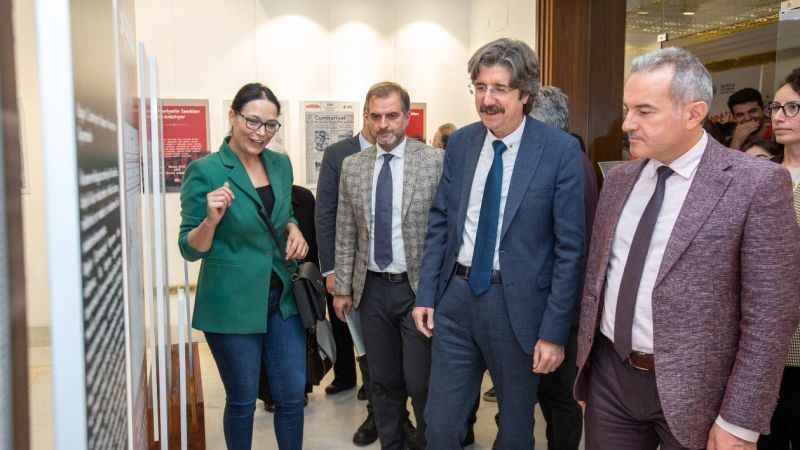 Bursa'da Cumhuriyet'in 100. yılına özel sergiler kapılarını açtı