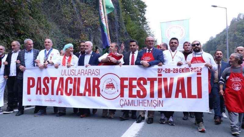 Rize'nin Fırtına Vadisi'nde pastacılık şöleni