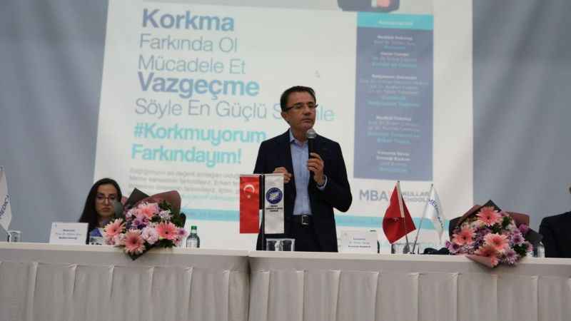 Dr. Ender Saraç "Korkmuyorum, Farkındayım" Konferansı'nda konuştu