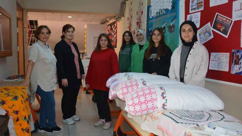 Ünye'de Cumhuriyet'in 100. yılına özel yüz yıllık eserlerin sergisi açıldı