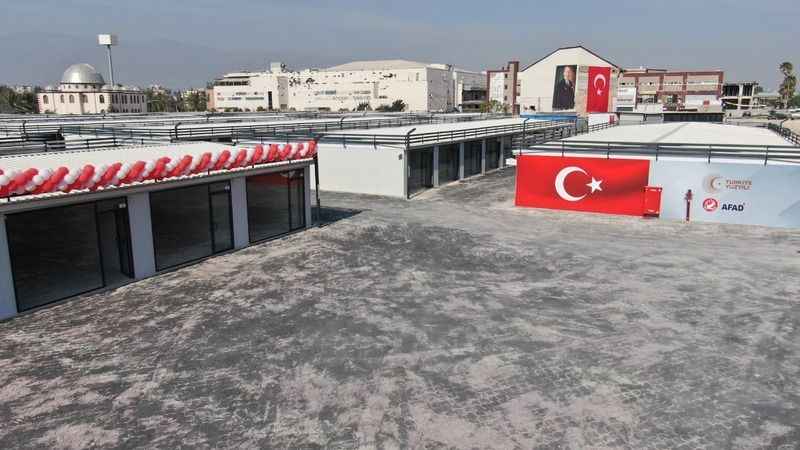Türkiye Yüzyılı Alışveriş Merkezi depremzede esnafa can suyu olacak