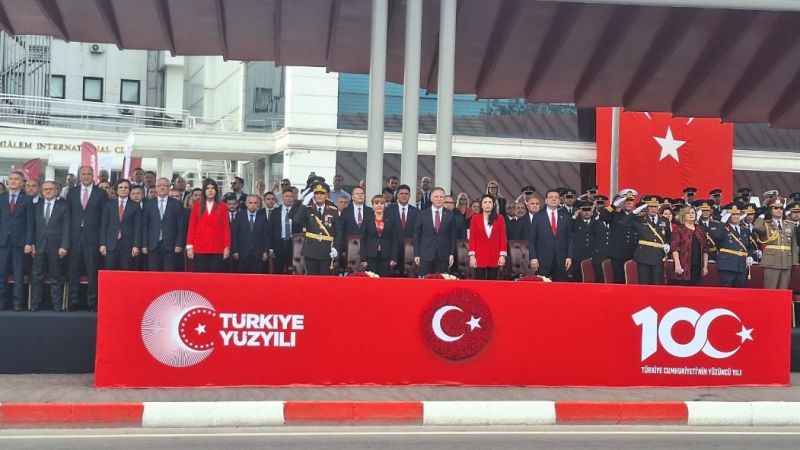 Cumhuriyet'in 100’üncü yılı Vatan Caddesi'nde coşkuyla kutlandı