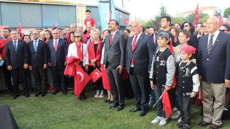 Tepebaşı, '100. Yıl Cumhuriyet Anıtı'yla 100. Yılı kutladı