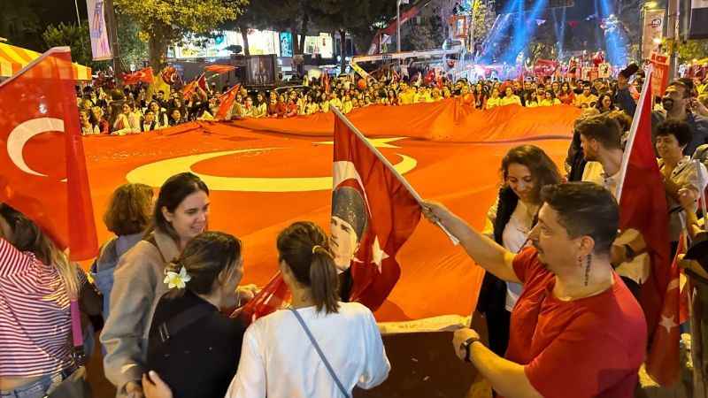 Caddeliler ‘Büyük Cumhuriyet Yürüyüşü’nde buluştu