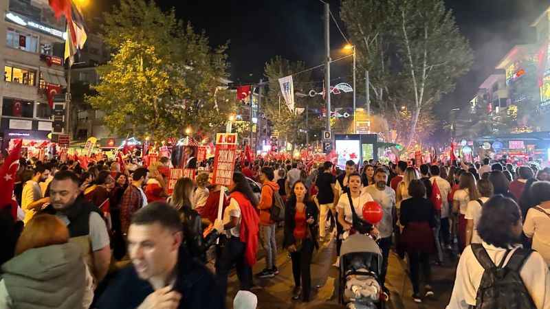 Caddeliler ‘Büyük Cumhuriyet Yürüyüşü’nde buluştu