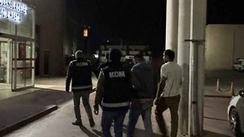 Balıkesir'de polis 23 düzensiz göçmen ile 6 organizatörü yakaladı