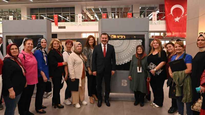 Sanatın On Hali Ödül Töreni: Geleneksel Türk Sanatlarına Saygı