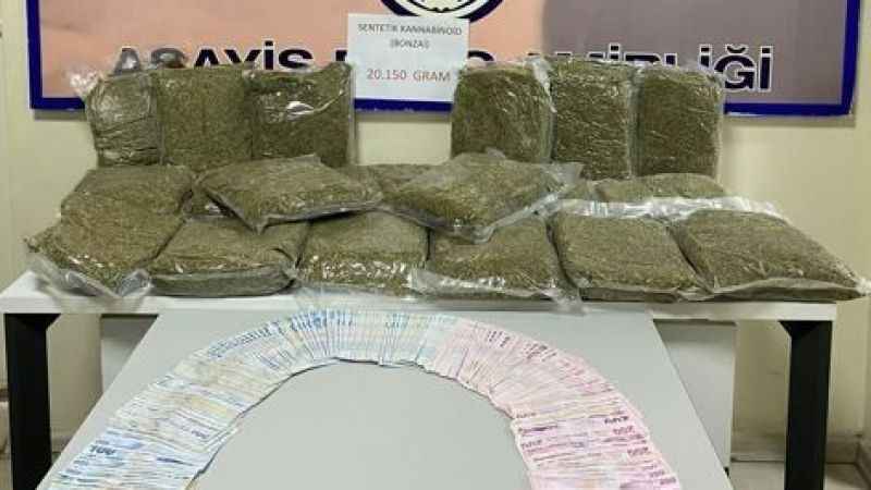 İzmir'de bir evden 20 kilo bonzai ele geçirildi