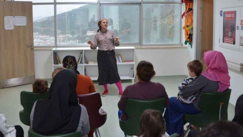 Bursa'da çocuklara masallarla tedavi