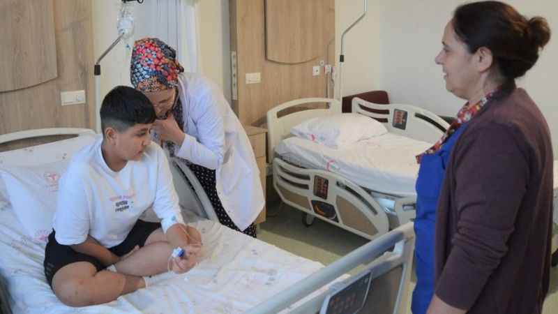 Bursa'da çocuklara masallarla tedavi