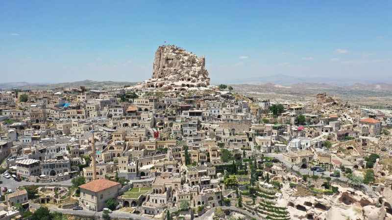 Kapadokya'nın zirvesi ziyaretçi akınına uğradı