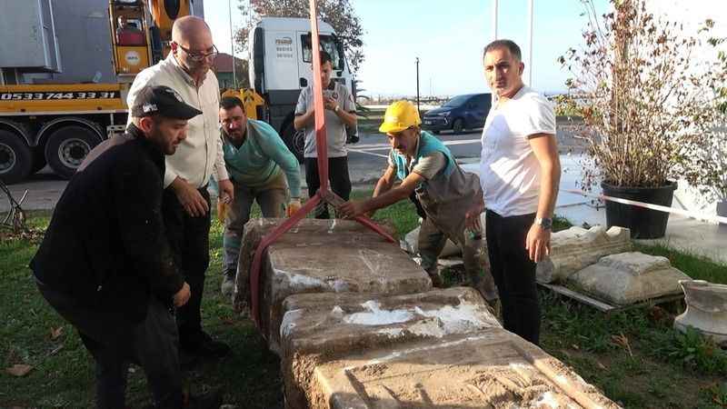 Bin 800 yıllık mezar steli inşaat kazısında ortaya çıktı