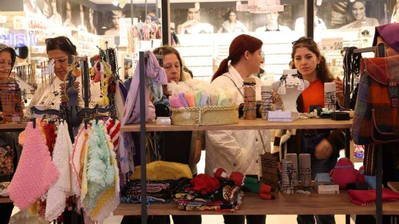 Kocaeli'de el emeği göz nuru eserler sergilendi