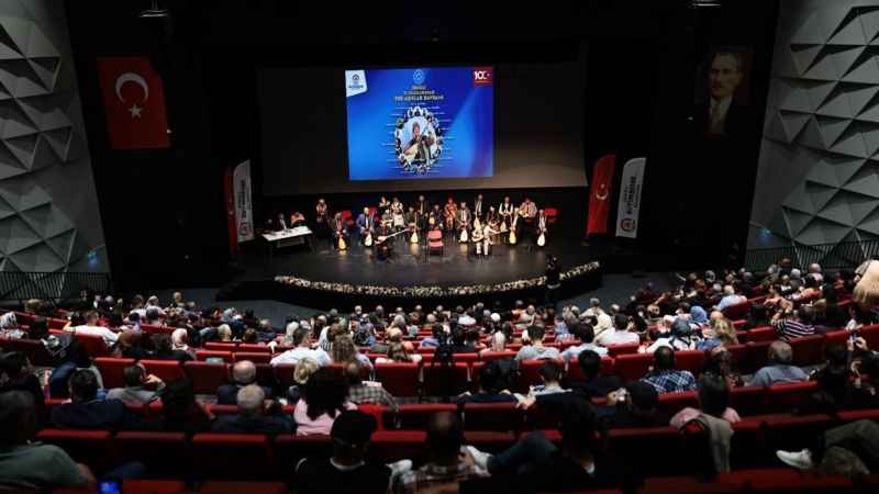 Denizli'de 10. Ege Aşıklar Bayramı muhteşem bir finalle sona erdi