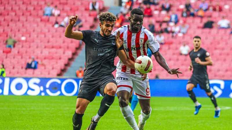 Samsunspor ilk galibiyetini elde etti
