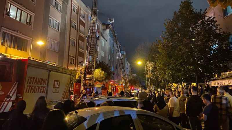 Şişli’de korkutan yangın: 7 katlı binanın çatısı alev alev yandı