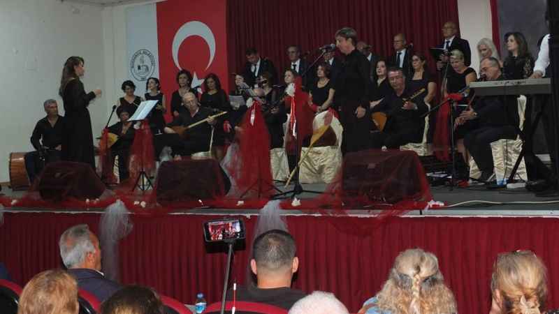 Sanatseverler Balıkesir’de 100.Yıl Konseri ile coştu