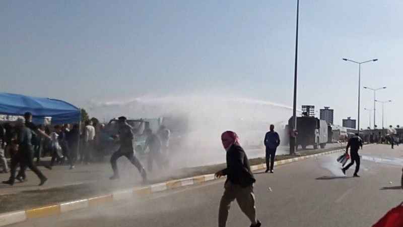 İncirlik Üssü’ne girmeye çalışan gruba polis müdahale etti