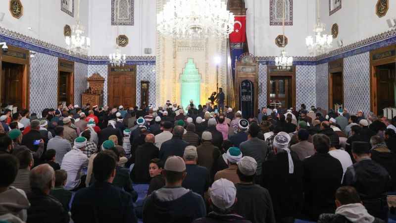 90 bin camide Filistinliler için dualar edildi