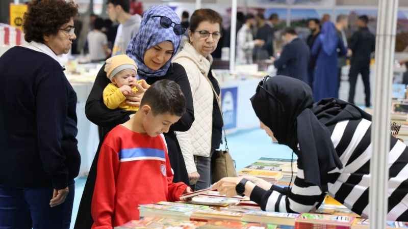 Elazığ Kitap Fuarı'na 9 günde 1 milyon ziyaretçi
