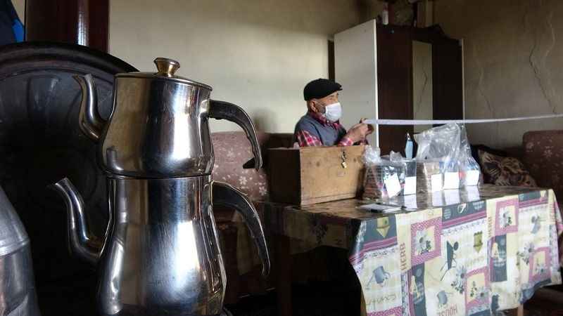 68 yıldan beri köyü ile ilgili günlük tutuyor!