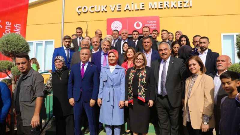 Aile ve Gençlik Bankası pilot proje olarak deprem bölgesindeki illerden başlayacak