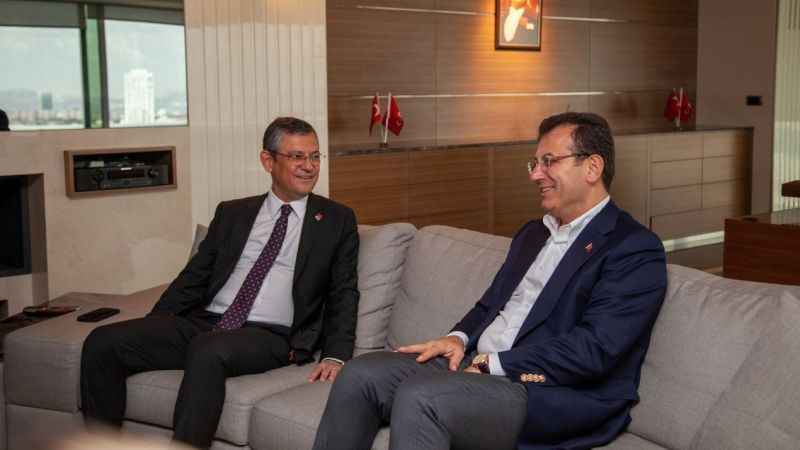 İBB Başkanı İmamoğlu, CHP Genel Başkanı Özel’i ziyaret etti