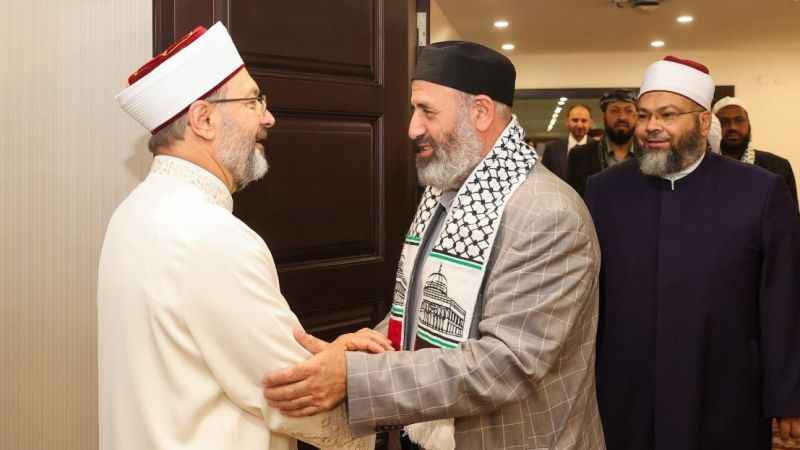 Diyanet İşleri Başkanı Erbaş, Filistinli Alimler Birliği Başkanı Tekruri ve heyetini kabul etti