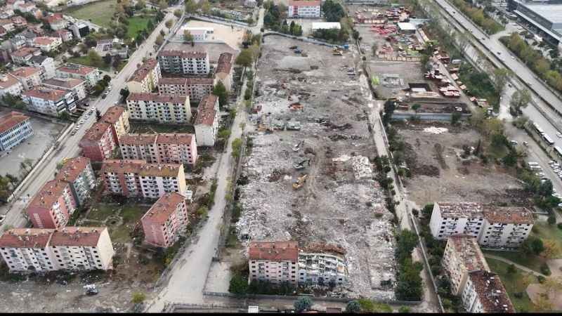  Binlerce insan göz göre göre ölecekti