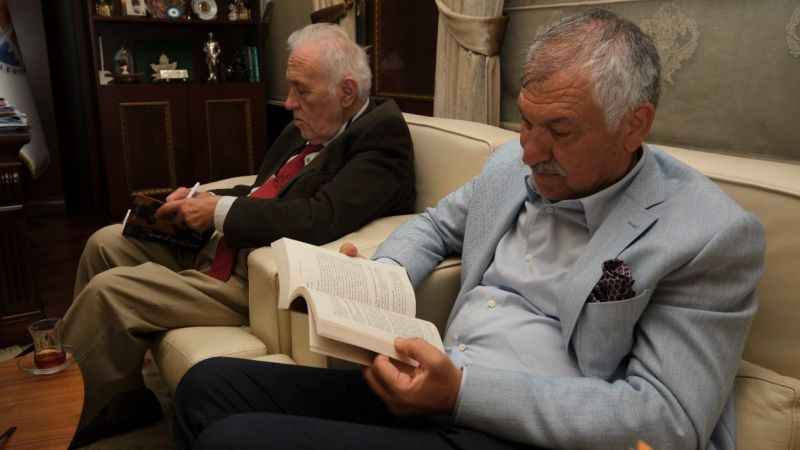 İlber Ortaylı, 10 bini aşkın Adanalıya konferans verdi