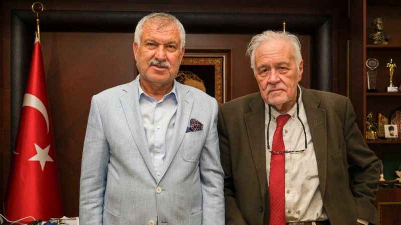 İlber Ortaylı, 10 bini aşkın Adanalıya konferans verdi